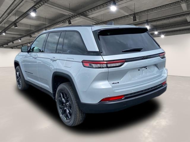 new 2025 Jeep Grand Cherokee car, priced at $43,710