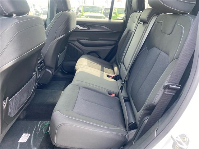 new 2025 Jeep Grand Cherokee car, priced at $41,177