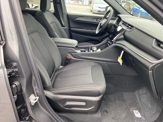 new 2025 Jeep Grand Cherokee car, priced at $41,238