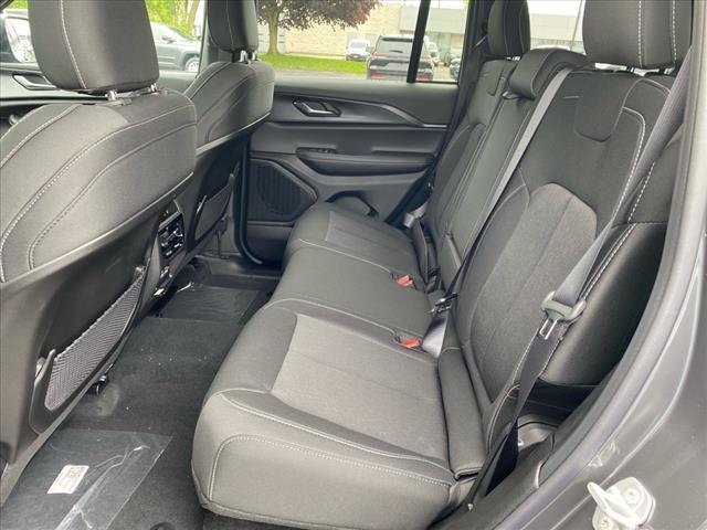 new 2025 Jeep Grand Cherokee car, priced at $41,238