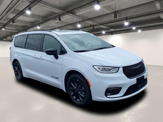 new 2025 Chrysler Pacifica car, priced at $48,265