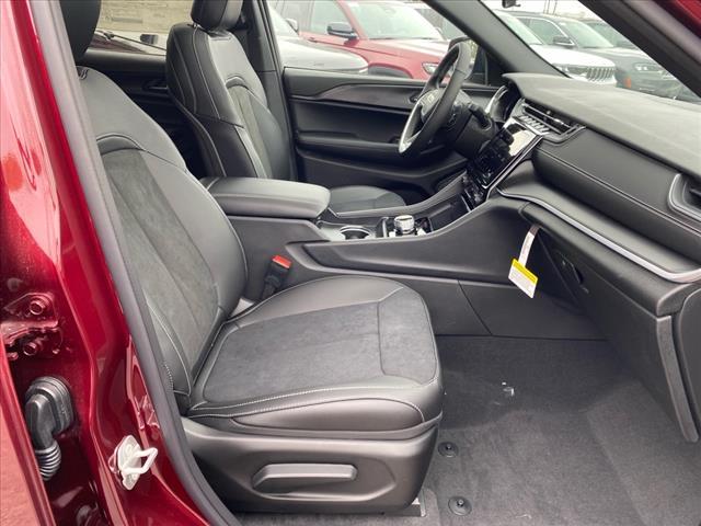 new 2025 Jeep Grand Cherokee car, priced at $45,155