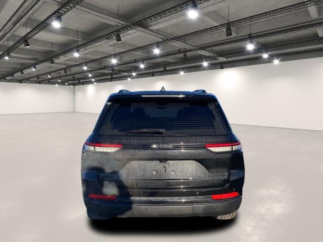 used 2024 Jeep Grand Cherokee car, priced at $35,183