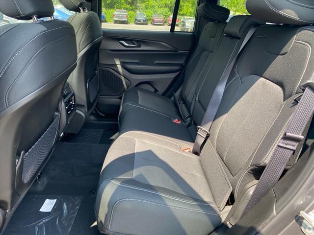 new 2025 Jeep Grand Cherokee car, priced at $41,772