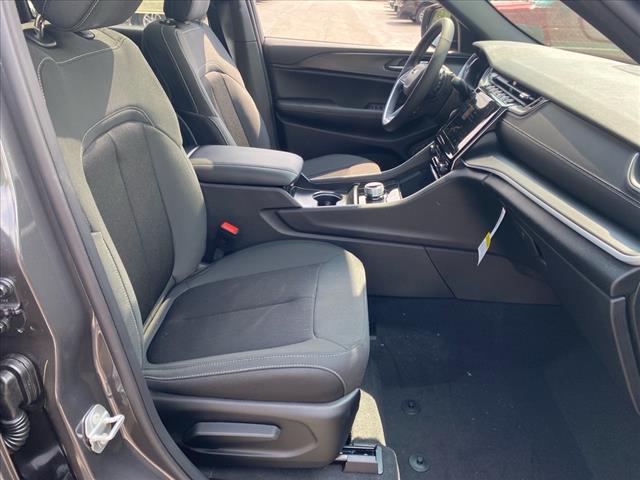 new 2025 Jeep Grand Cherokee car, priced at $41,772