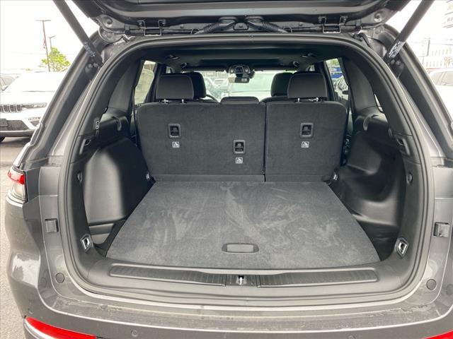 new 2025 Jeep Grand Cherokee car, priced at $44,170