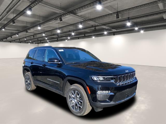 new 2025 Jeep Grand Cherokee car, priced at $49,535