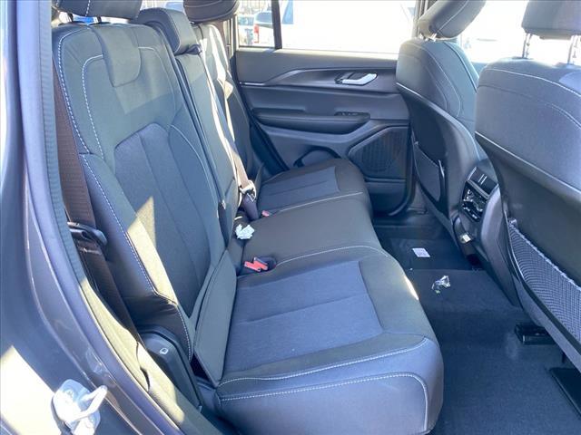 new 2025 Jeep Grand Cherokee car, priced at $41,920