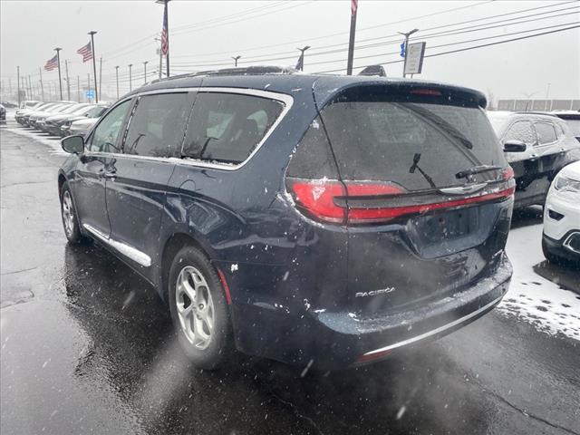 used 2023 Chrysler Pacifica car