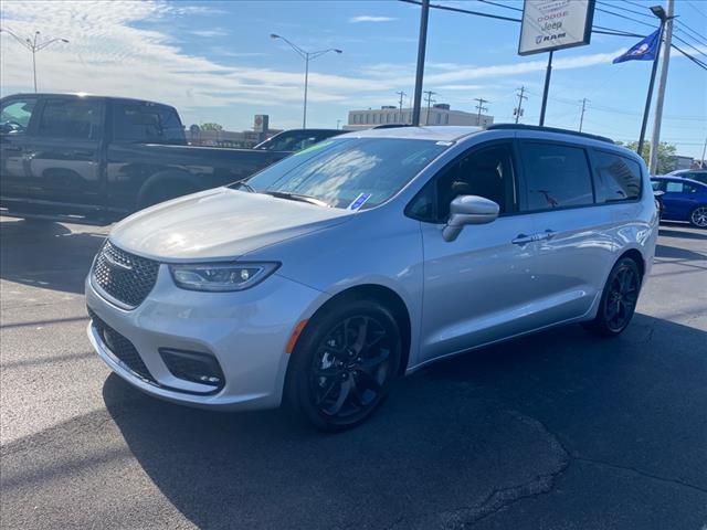 used 2022 Chrysler Pacifica car, priced at $31,991