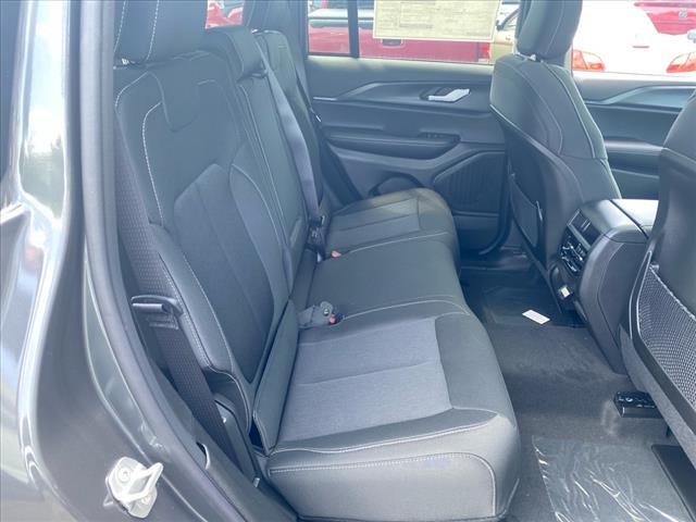 new 2025 Jeep Grand Cherokee car, priced at $44,170