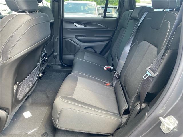 new 2025 Jeep Grand Cherokee car, priced at $44,170