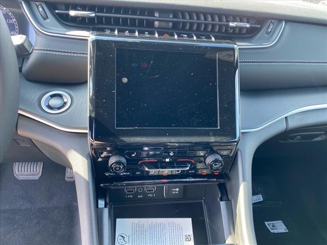 new 2025 Jeep Grand Cherokee L car, priced at $42,825