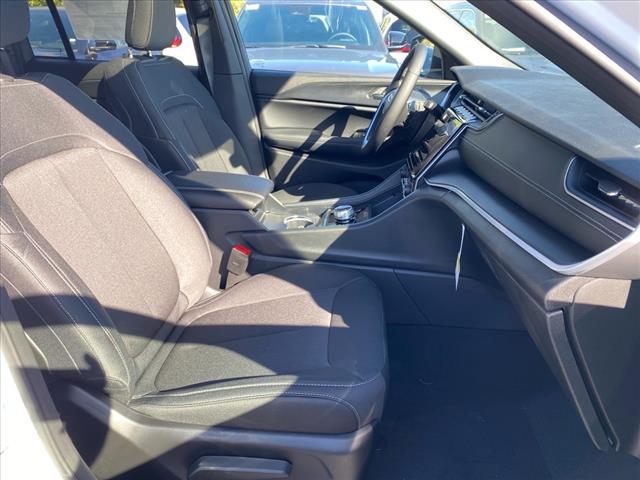 new 2025 Jeep Grand Cherokee car, priced at $41,325