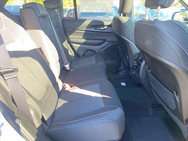 new 2025 Jeep Grand Cherokee car, priced at $41,325