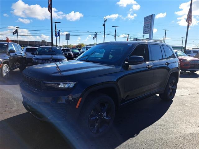 new 2025 Jeep Grand Cherokee car, priced at $47,175