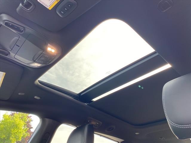 new 2025 Chrysler Pacifica car, priced at $45,572