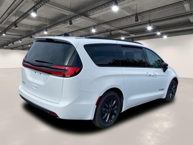 new 2025 Chrysler Pacifica car, priced at $48,265