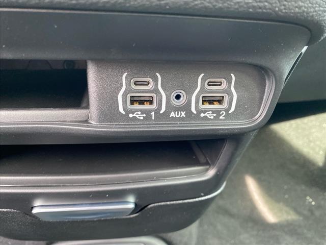 new 2025 Chrysler Pacifica car, priced at $45,572