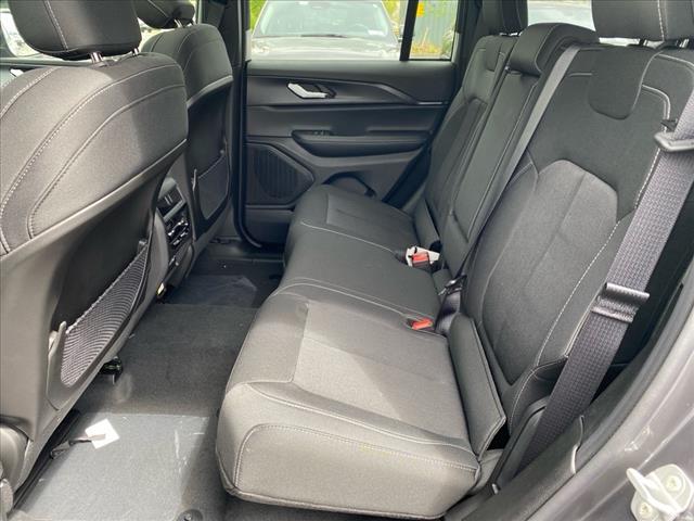 new 2025 Jeep Grand Cherokee car, priced at $44,170
