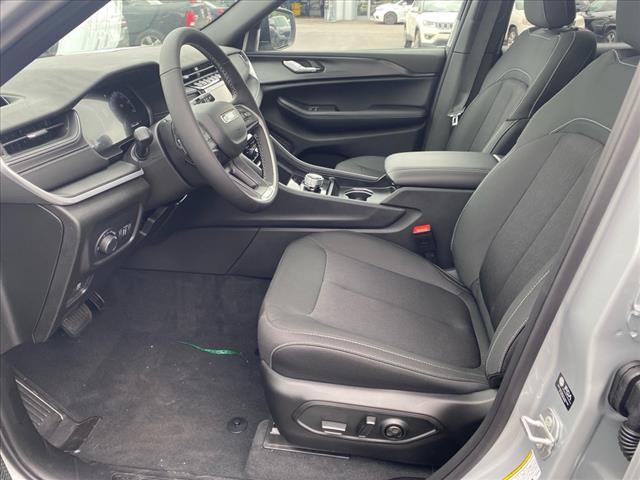 new 2025 Jeep Grand Cherokee car, priced at $41,772
