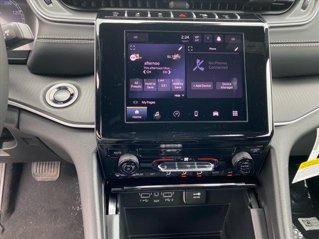 new 2025 Jeep Grand Cherokee car, priced at $38,648