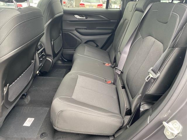 new 2025 Jeep Grand Cherokee car, priced at $41,782
