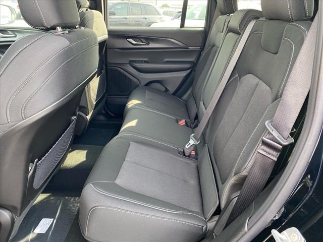 new 2025 Jeep Grand Cherokee car, priced at $44,170
