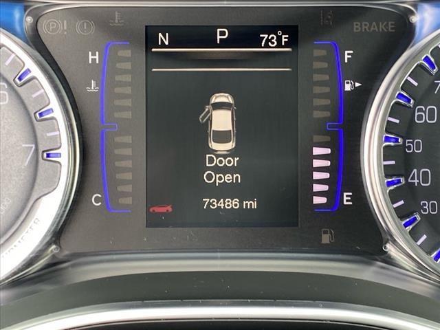 used 2016 Chrysler 200 car