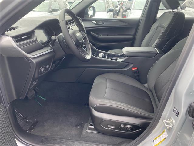 new 2025 Jeep Grand Cherokee car, priced at $41,238