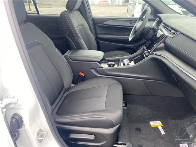 new 2025 Jeep Grand Cherokee car, priced at $41,177