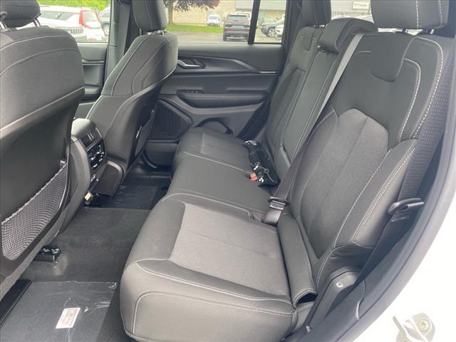 new 2025 Jeep Grand Cherokee car, priced at $41,177