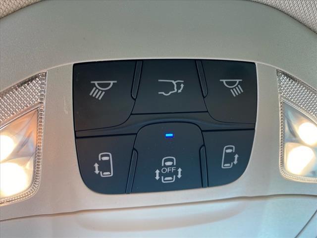 used 2023 Chrysler Pacifica car, priced at $32,003