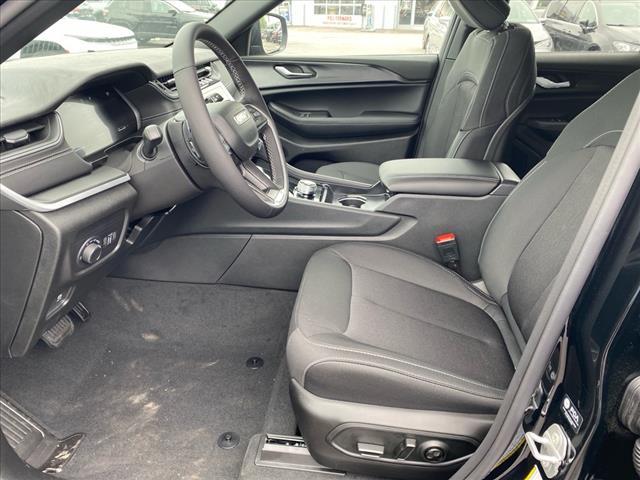 new 2025 Jeep Grand Cherokee car, priced at $41,772