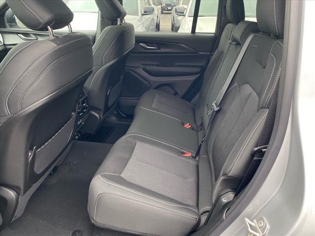 new 2025 Jeep Grand Cherokee car, priced at $41,920