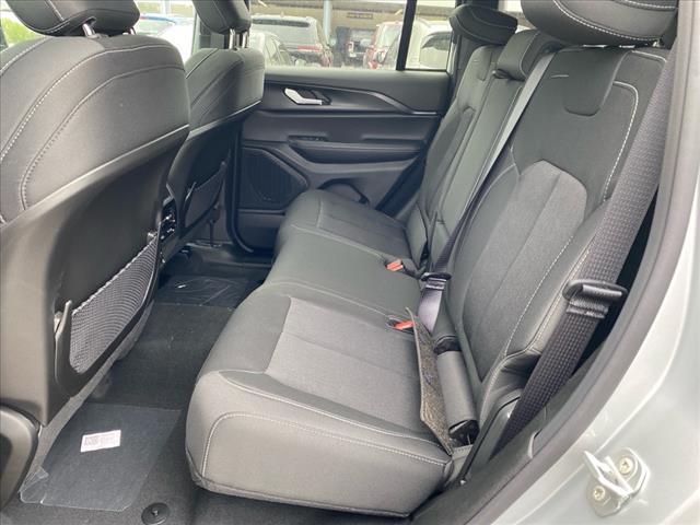 new 2025 Jeep Grand Cherokee car, priced at $41,772