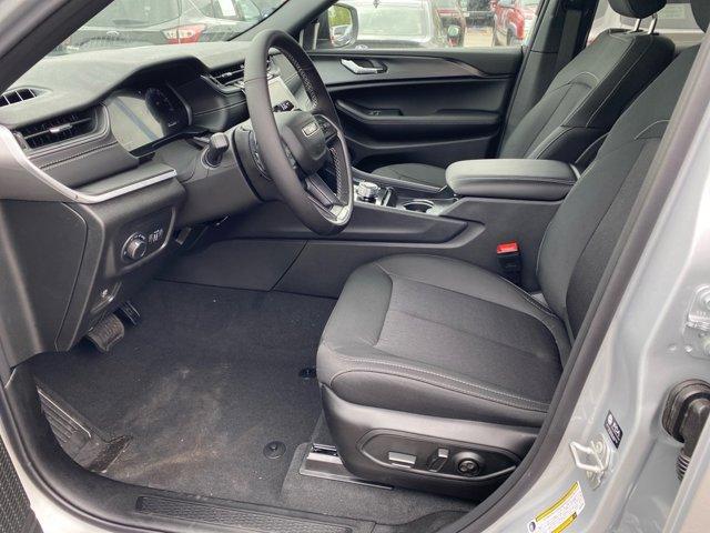 new 2025 Jeep Grand Cherokee car, priced at $41,772