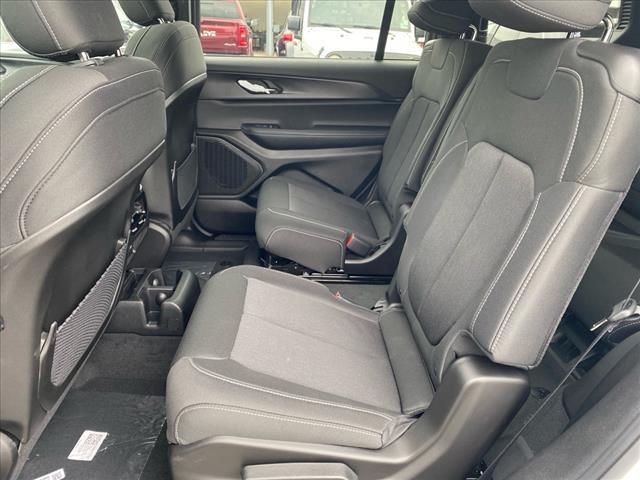 new 2025 Jeep Grand Cherokee L car, priced at $42,825