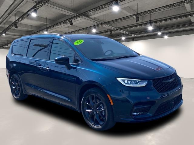 used 2022 Chrysler Pacifica car, priced at $42,991