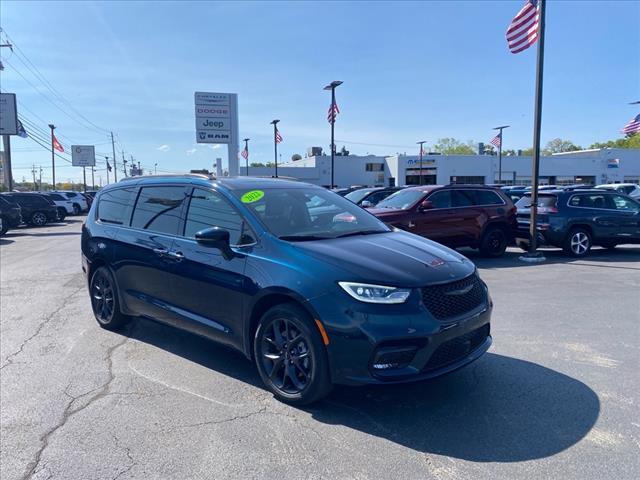 used 2022 Chrysler Pacifica car