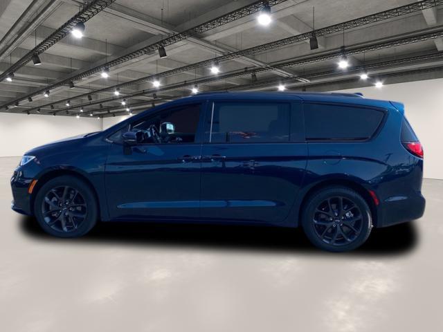 used 2022 Chrysler Pacifica car, priced at $42,991