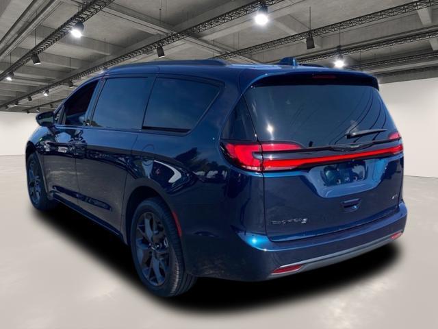 used 2022 Chrysler Pacifica car, priced at $42,991