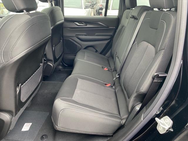 new 2025 Jeep Grand Cherokee car, priced at $41,920