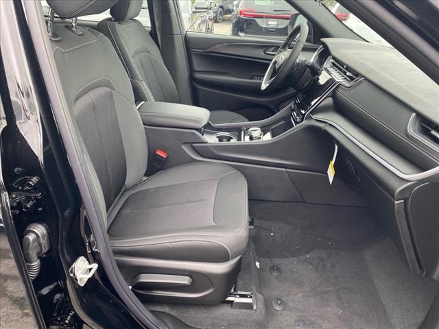 new 2025 Jeep Grand Cherokee car, priced at $41,920