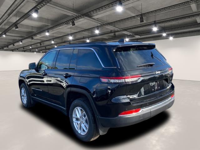 new 2025 Jeep Grand Cherokee car, priced at $42,345