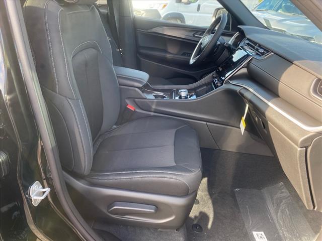 new 2025 Jeep Grand Cherokee car, priced at $42,345