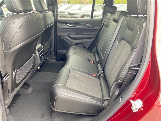 new 2025 Jeep Grand Cherokee car, priced at $45,155