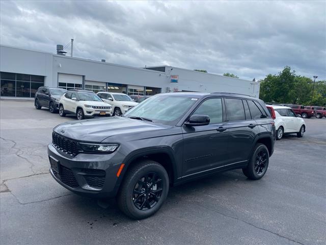 new 2025 Jeep Grand Cherokee car, priced at $42,699