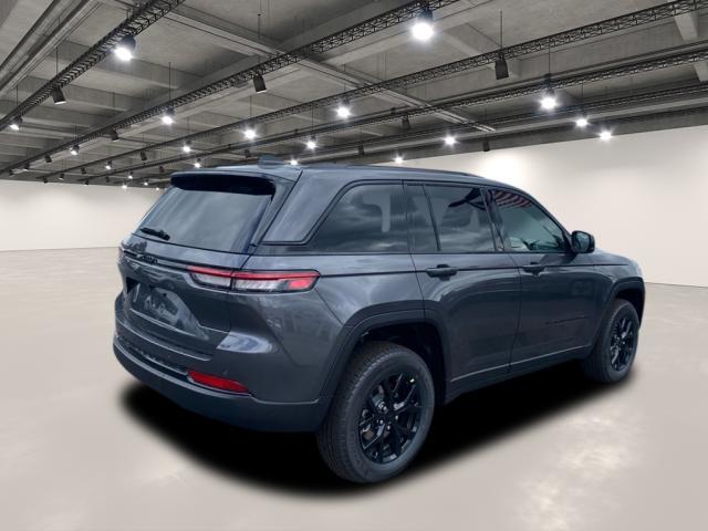 new 2025 Jeep Grand Cherokee car, priced at $42,699