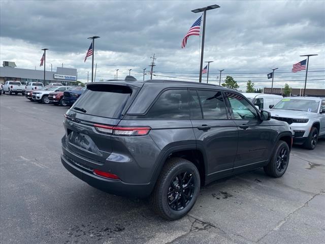 new 2025 Jeep Grand Cherokee car, priced at $42,699